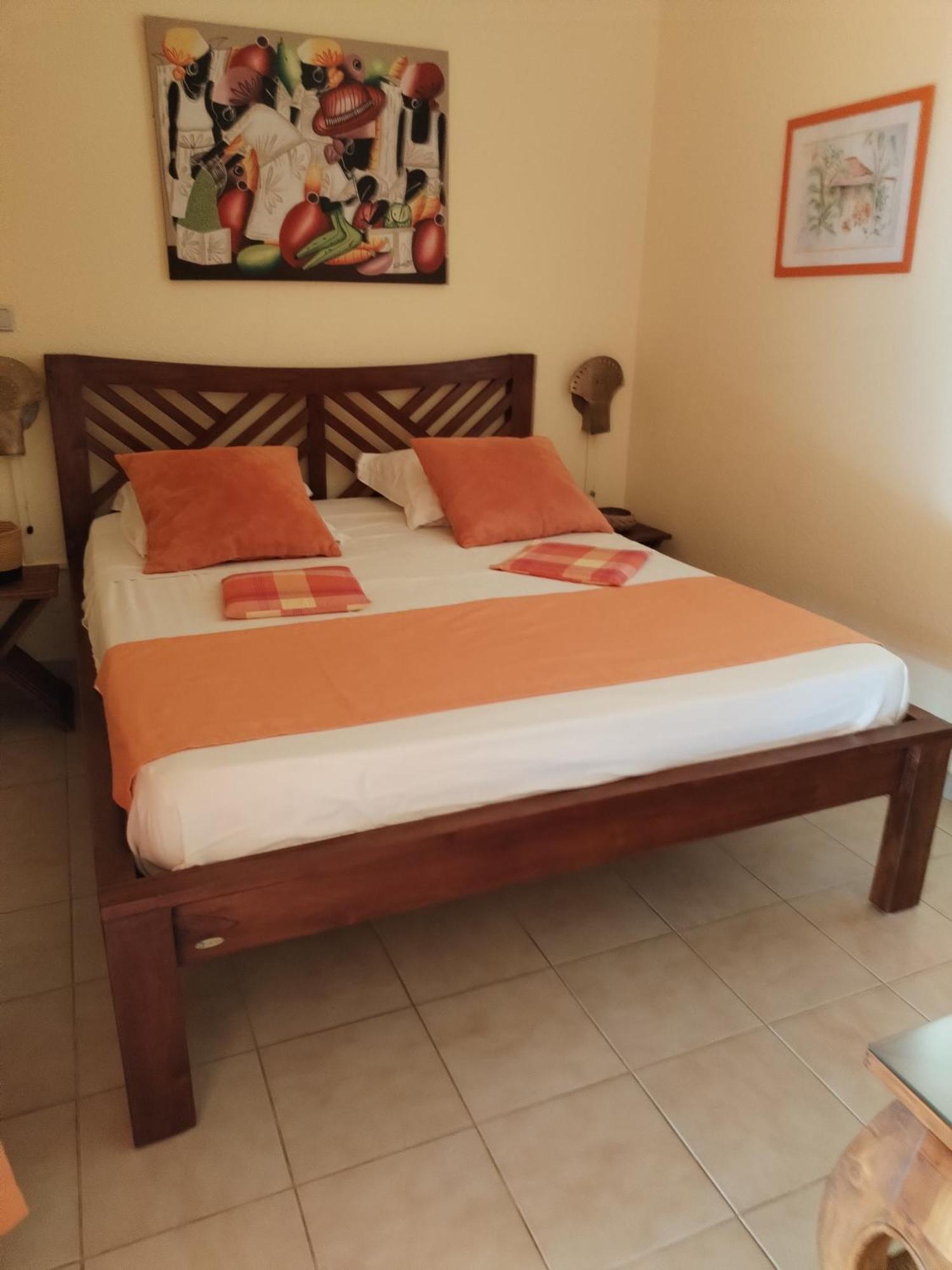 Bigouz Residence La Plage De L'Anse Caritan Sainte-Anne Exterior foto